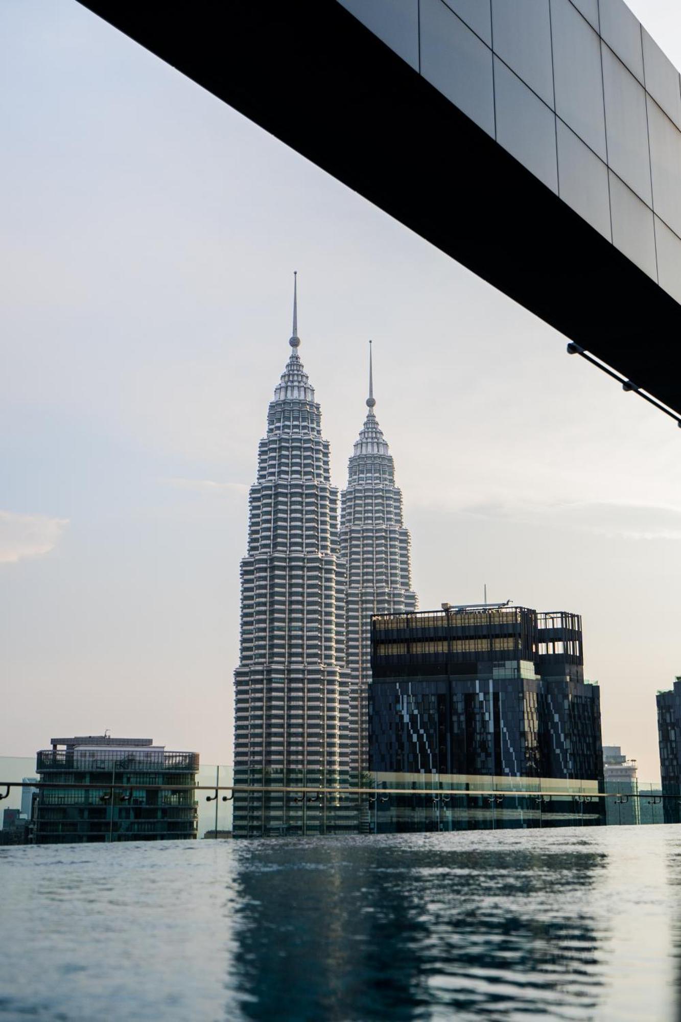 Royce Klcc Kuala Lumpur City Centre By Dormeo Destinations Exterior photo